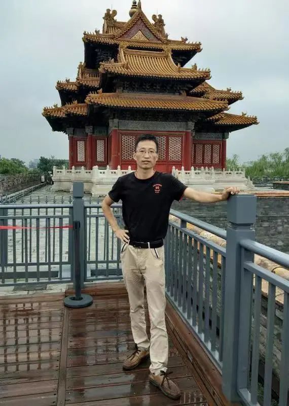 鐘(zhōng)慶祿.jpg